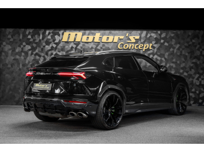 Lamborghini Urus V8 - AKRAPOVIC