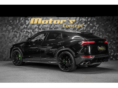 Lamborghini Urus V8 - AKRAPOVIC