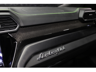 Lamborghini Urus V8 - AKRAPOVIC