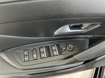 Peugeot 308 GT Pack ,1.6 Plug-Hybrid 225 e-EAT8, CAMERA 360°,CUIR, NAVI,FOCAL,PANORAMIQUE,