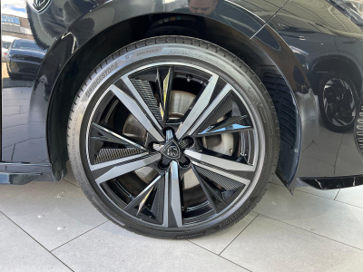 Peugeot 308 GT Pack ,1.6 Plug-Hybrid 225 e-EAT8, CAMERA 360°,CUIR, NAVI,FOCAL,PANORAMIQUE,