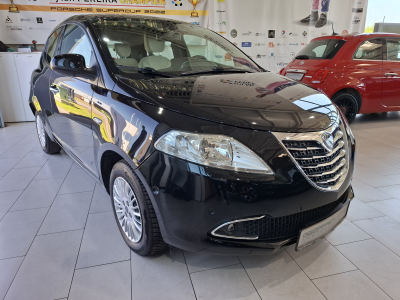 Lancia Ypsilon 1.2 1HAND, BLUETOOTH, PDC AV+ARR.,