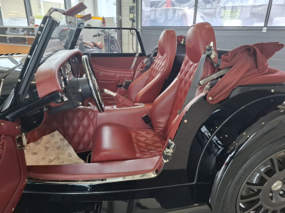 Morgan Plus 8 SPORT BLACK 4.8 V8 BMW 367HP, 1 HAND