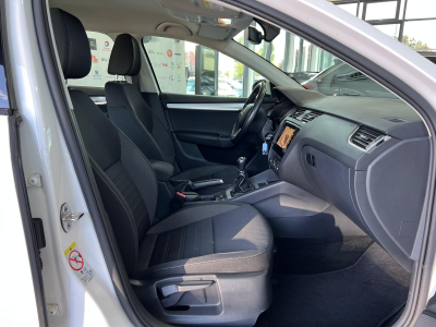 Skoda Octavia 1.6 TDI 116 NAVI, PDC,CARPLAY,ALU 16''