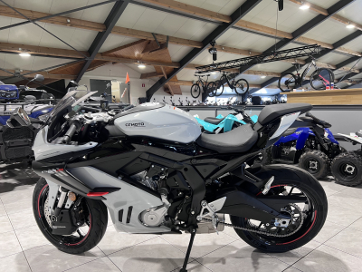 CF Moto 675 SR-R 