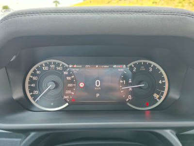 Land-Rover Defender 90 D250 TOIT OUVRANT CARPLAY CAMERA 360 CUIR