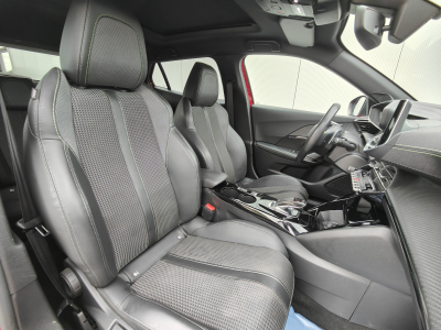 Peugeot 2008 1.5 HDI GT-LINE EAT8 CARPLAY CAMERA 360 TOIT OUVRANT