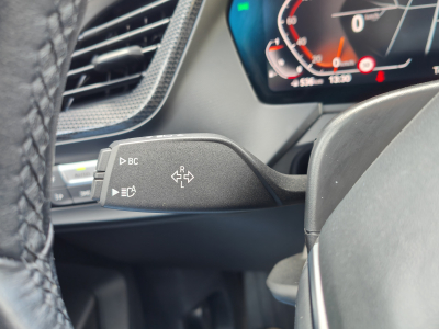 BMW 118 118iA  CARPLAY SIEGES SPORT CHAUFF GPS BLUETOOTH