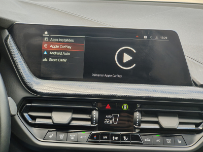 BMW 118 118iA  CARPLAY SIEGES SPORT CHAUFF GPS BLUETOOTH