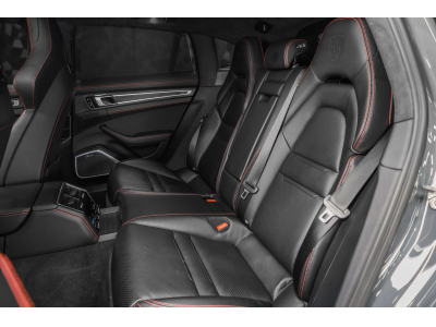 Porsche Panamera GTS Sport Turismo