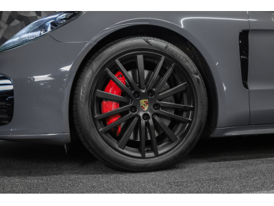 Porsche Panamera GTS Sport Turismo