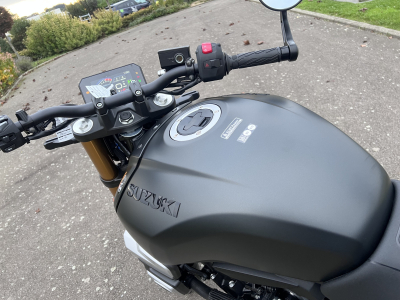 Suzuki GSX-8T 