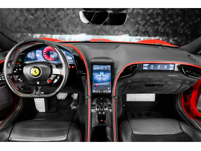 Ferrari Roma V8 - ROSSO CORSA