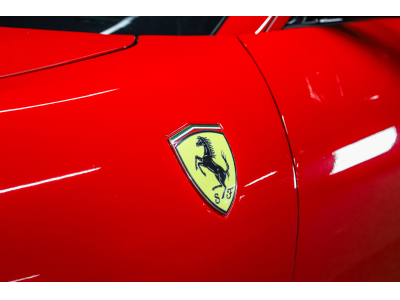 Ferrari Roma V8 - ROSSO CORSA