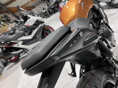 Suzuki GSX-8T 