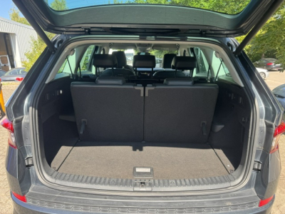 Skoda Kodiaq SKODA KODIAQ 4X4 STYLE 7 SITZER STANDHEIZUNG 360KAMERA AHK