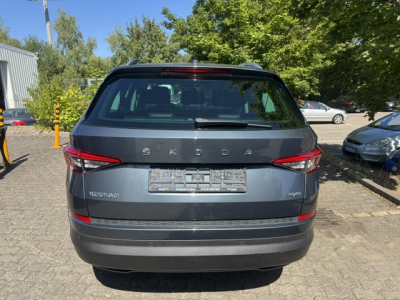 Skoda Kodiaq SKODA KODIAQ 4X4 STYLE 7 SITZER STANDHEIZUNG 360KAMERA AHK