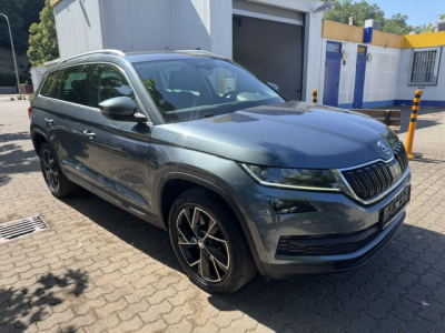 Skoda Kodiaq SKODA KODIAQ 4X4 STYLE 7 SITZER STANDHEIZUNG 360KAMERA AHK