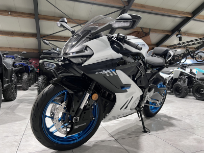 CF Moto 675 SR-R 