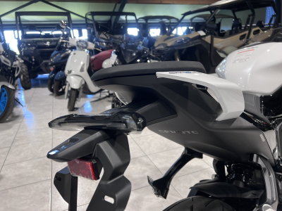 CF Moto 675 SR-R 