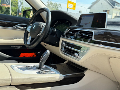 BMW 730 d xDrive/HEAD UP/LEDER/KAMERA/