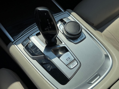 BMW 730 d xDrive/HEAD UP/LEDER/KAMERA/