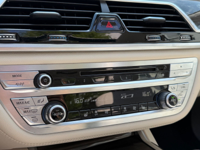 BMW 730 d xDrive/HEAD UP/LEDER/KAMERA/