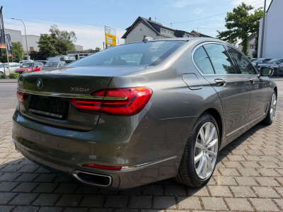 BMW 730 d xDrive/HEAD UP/LEDER/KAMERA/