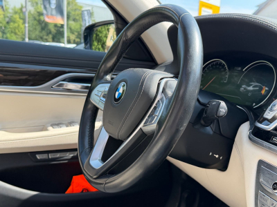 BMW 730 d xDrive/HEAD UP/LEDER/KAMERA/