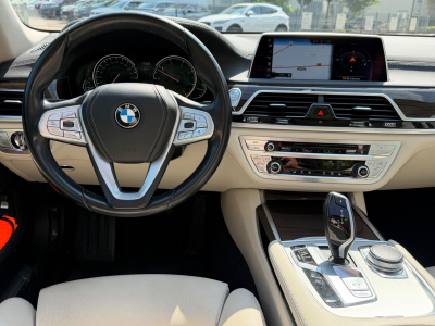 BMW 730 d xDrive/HEAD UP/LEDER/KAMERA/