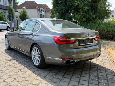BMW 730 d xDrive/HEAD UP/LEDER/KAMERA/