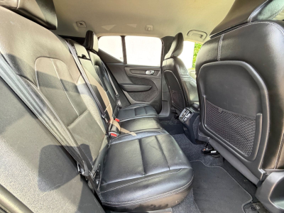 Volvo XC40 XC 40 XC40 Momentum Pro AWD