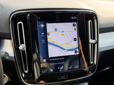 Volvo XC40 XC 40 XC40 Momentum Pro AWD