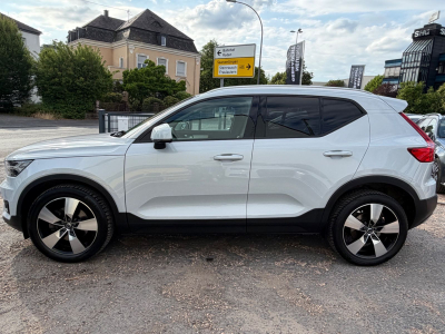 Volvo XC40 XC 40 XC40 Momentum Pro AWD