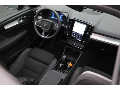 Volvo XC40 2.0 B4 MHD 197 Black Edition
