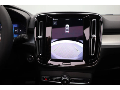 Volvo XC40 2.0 B4 MHD 197 Black Edition