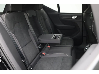 Volvo XC40 2.0 B4 MHD 197 Black Edition
