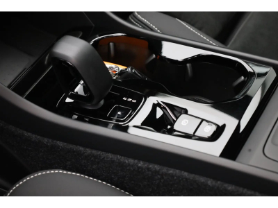 Volvo XC40 2.0 B4 MHD 197 Black Edition