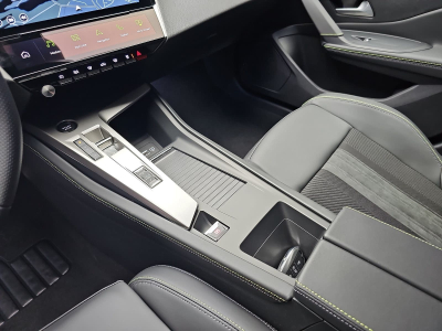 Peugeot 308 1.2 Hybrid e-DSC6 145 GT