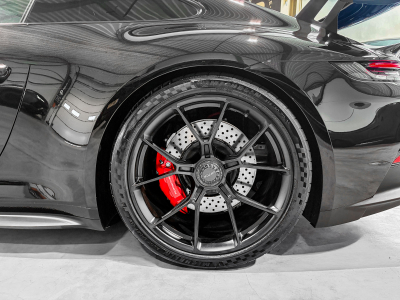 Porsche 992 911/992 GT3 CLUBSPORT AKRAPOVIC  /Vollschalensitze