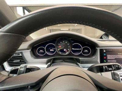 Porsche Panamera 4 E-Hybrid Platinum Edition