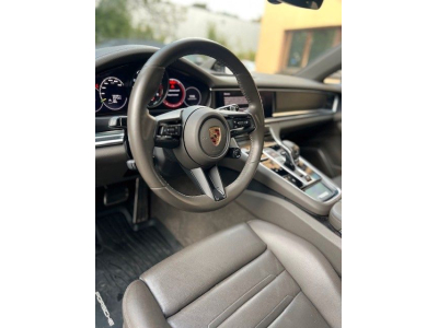 Porsche Panamera 4 E-Hybrid Platinum Edition