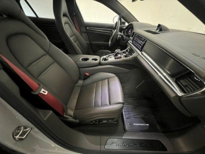 Porsche Panamera 4 E-Hybrid Platinum Edition