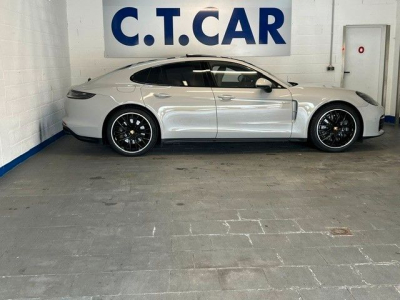 Porsche Panamera 4 E-Hybrid Platinum Edition