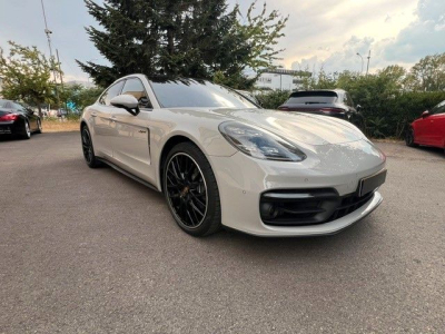 Porsche Panamera 4 E-Hybrid Platinum Edition
