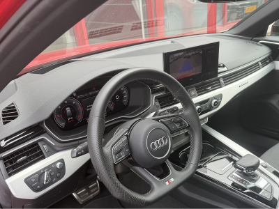 Audi A4 Avant 2.0 TDI 204 CV Quattro 3X S-line Navi Pano 1Main