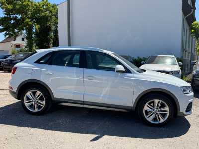 Audi Q3 EXCLUSIVE 2.0 TDI 150 PS/1.Hand/Leder/Xenon/