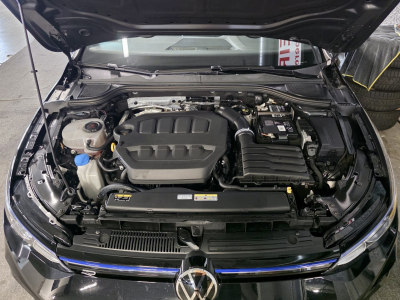 Volkswagen Golf R 2.0 TSI 320 4MOTION HARMAN KARDON IQ-LIGHT NAVI