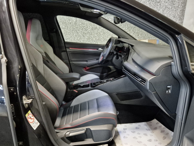 Volkswagen Golf GTI 2.0 TSI 300 CLUBSPORT BLACK STYLE HEAD UP HARMAN KARDON PANO CUIR NAVI