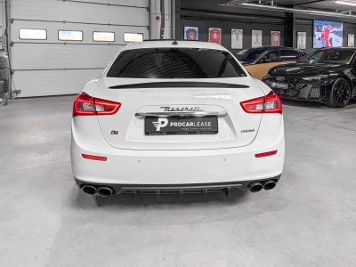 Maserati Ghibli 3.0 V6 S  Q4 Automatik/ Xénon/Camera/Carbonne/20/Leder/VOLL